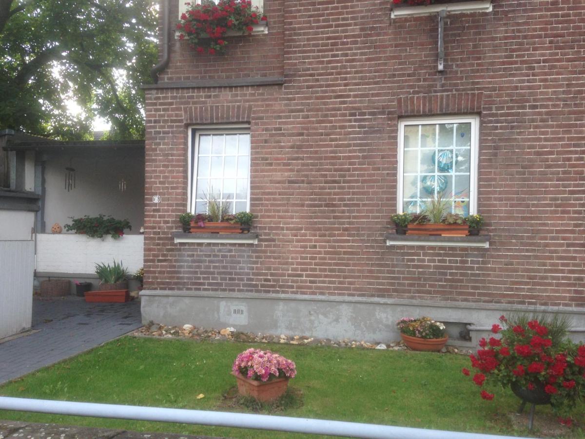 Dormitorium Kaarst Wohnraum Auf Zeit 호스텔 외부 사진